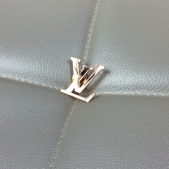 Louis Vuitton rose gold pin counter staff - - Picture 2 of 6